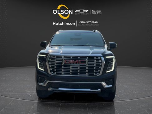 Used 2026 GMC Yukon XL Denali w/ Sun & Power Step Package AWD/4WD image 16