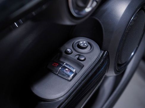 Used 2023 MINI Cooper SE image 13