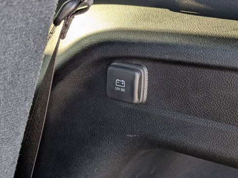 Used 2024 Jeep Grand Cherokee L Limited w/ Luxury Tech Group II image 16