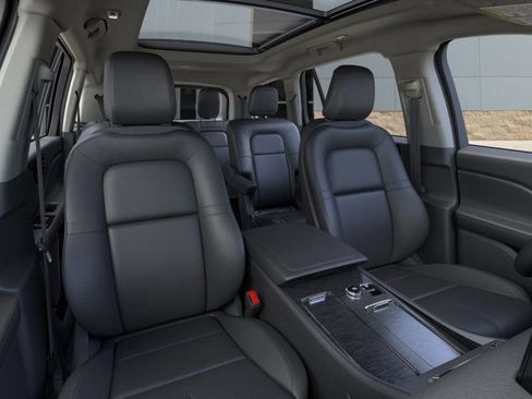 New 2026 Lincoln Aviator AWD w/ Jet Appearance Package image 10