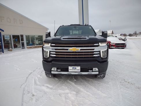 Used 2022 Chevrolet Silverado 3500 High Country image 8