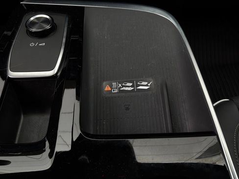 Used 2025 Buick Enclave Sport Touring w/ Power Package FWD image 29