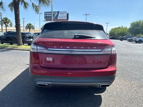 Used 2019 Lincoln Nautilus Select FWD image 4