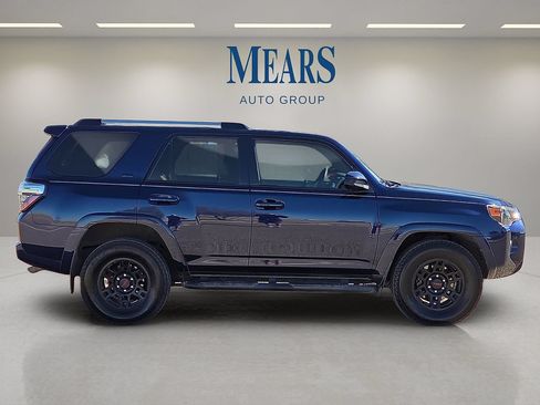 Used 2022 Toyota 4Runner SR5 RWD image 6