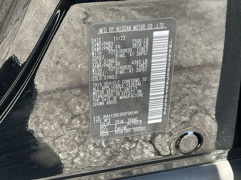 Used 2024 Nissan Armada SL image 37