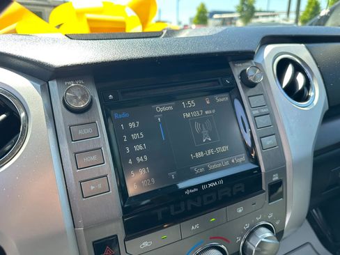 Used 2018 Toyota Tundra SR5 RWD image 24