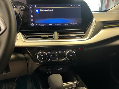 Used 2024 Chevrolet Trax LT w/ Driver Confidence Package FWD image 24