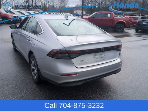 Used 2023 Honda Accord EX image 6