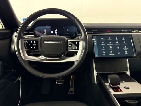 New 2025 Land Rover Range Rover SE image 30
