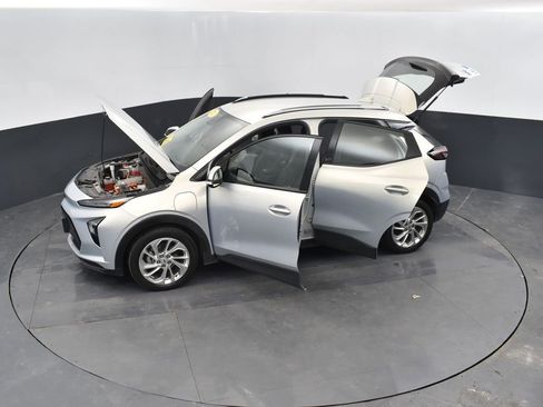 Used 2023 Chevrolet Bolt EUV LT image 47
