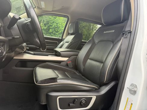 Used 2020 RAM 1500 Laramie AWD/4WD image 12