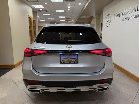 Certified 2025 Mercedes-Benz GLC 300 image 3
