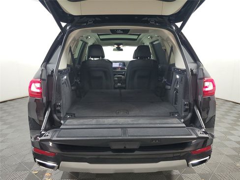 Used 2022 BMW X7 xDrive40i w/ Premium Package AWD/4WD image 10