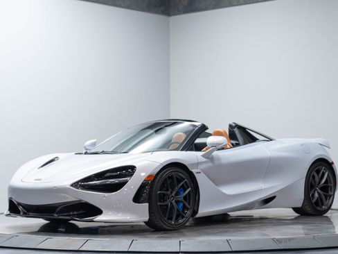 Used 2020 McLaren 720S Luxury RWD image 2