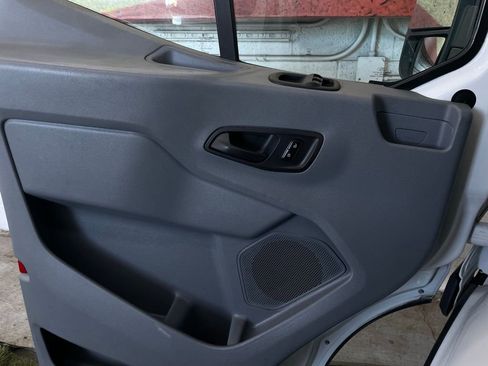 Used 2017 Ford Transit 150 XL image 18