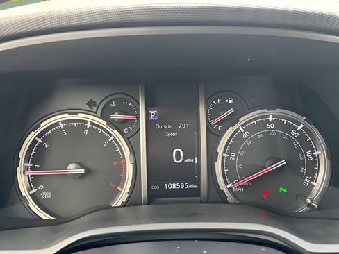 Used 2022 Toyota 4Runner Limited RWD image 17