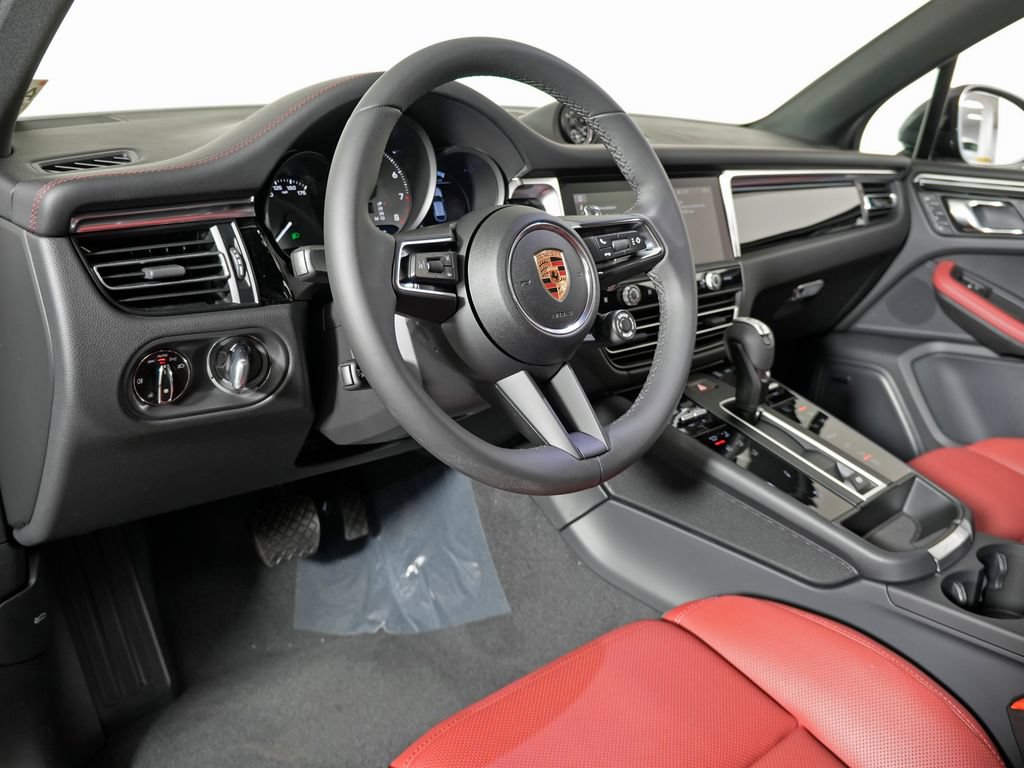 Used 2026 Porsche Macan S AWD/4WD image 4