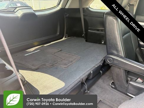 Used 2019 Toyota Highlander XLE w/ Carpet Mat Package (TMS) AWD/4WD image 16