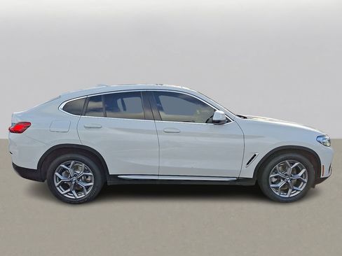 Certified 2023 BMW X4 xDrive30i w/ Premium Package image 4