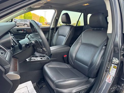 Used 2019 Subaru Outback 2.5i Limited AWD/4WD image 11