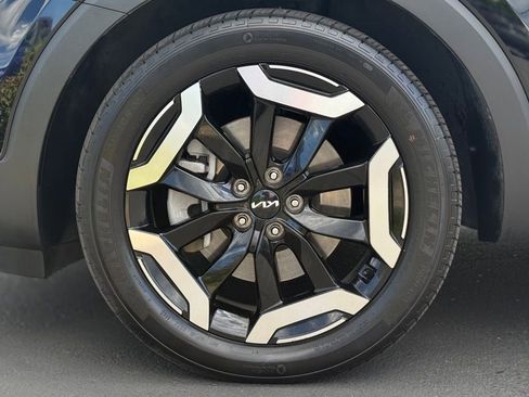 Used 2024 Kia Telluride EX AWD/4WD image 9
