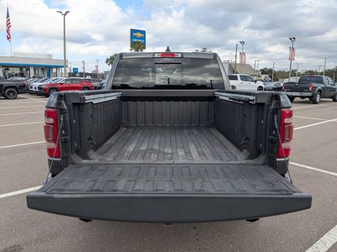 Used 2021 RAM 1500 Laramie w/ Sport Appearance Package image 12