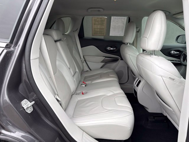 Used 2019 Jeep Cherokee Limited AWD/4WD image 11