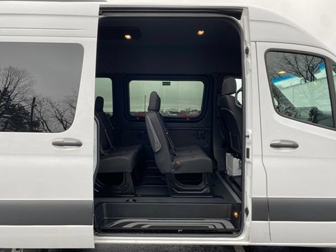 Used 2024 Mercedes-Benz Sprinter 2500 image 16