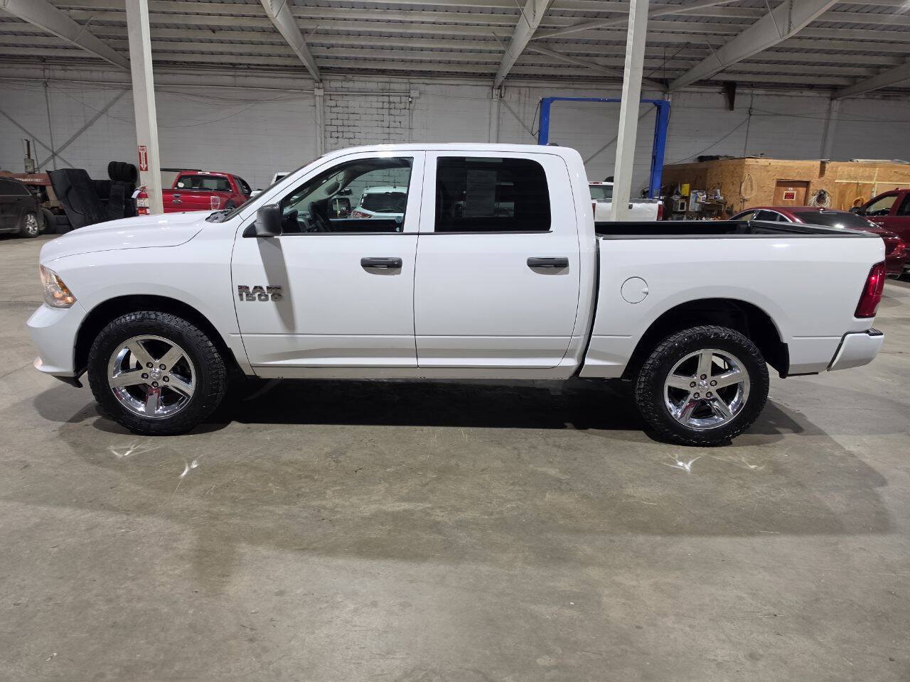 Used 2018 RAM 1500 Express AWD/4WD image 6
