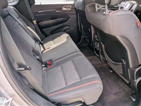 Used 2016 Jeep Grand Cherokee Laredo 75th Anniversary image 19