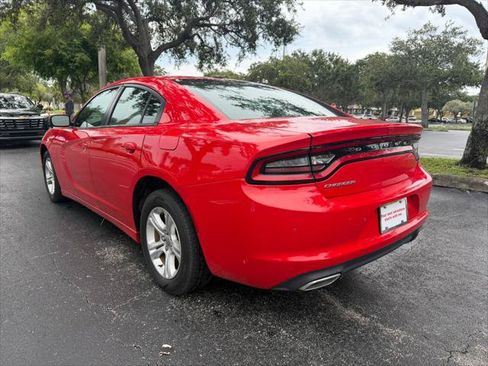 Used 2021 Dodge Charger SXT RWD image 4
