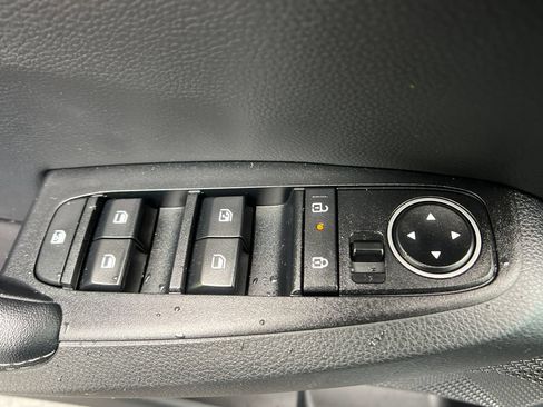 Used 2024 Kia Seltos EX AWD/4WD image 11