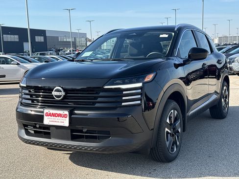 New 2026 Nissan Kicks SV w/ SV Premium Package image 2