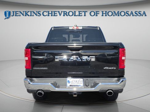 Used 2025 RAM 1500 Big Horn AWD/4WD image 5