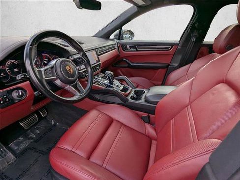 Used 2020 Porsche Cayenne S image 17