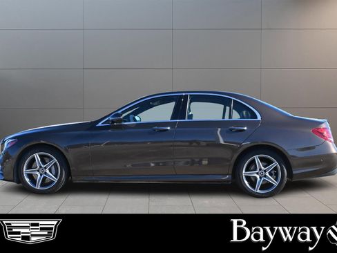 Used 2018 Mercedes-Benz E 300 E 300 image 4