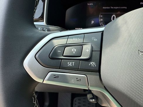 New 2025 Volkswagen Taos SE image 26