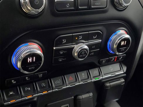 Used 2020 GMC Sierra 1500 AT4 w/ Technology Package image 22