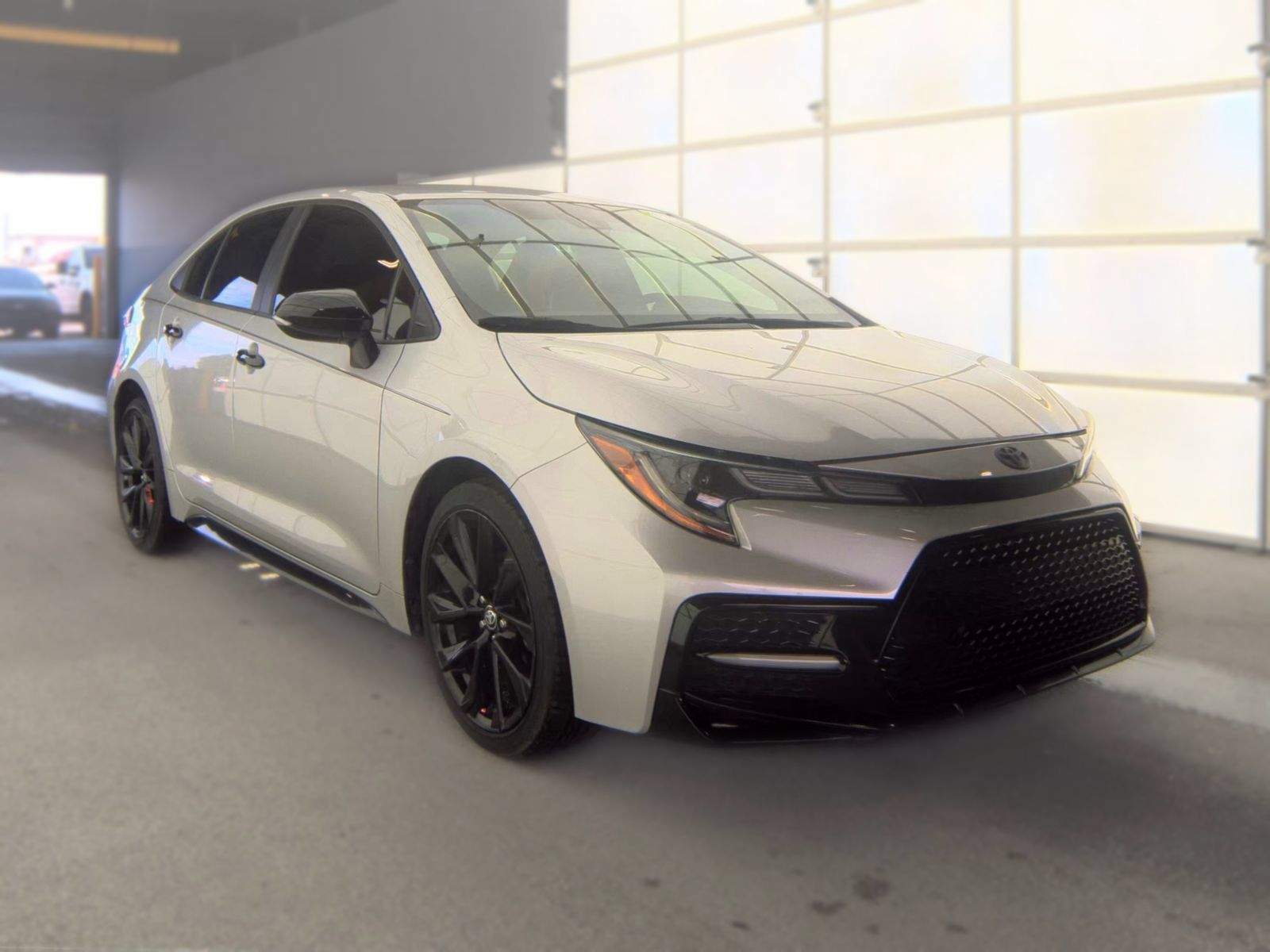 Used 2020 Toyota Corolla SE FWD image 4