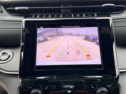 New 2025 Jeep Grand Cherokee L Altitude RWD image 21