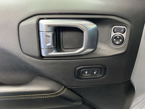 Used 2024 Jeep Wrangler Sahara w/ Technology Group image 11