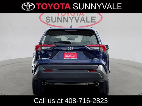 Used 2021 Toyota RAV4 XLE Premium AWD/4WD image 8