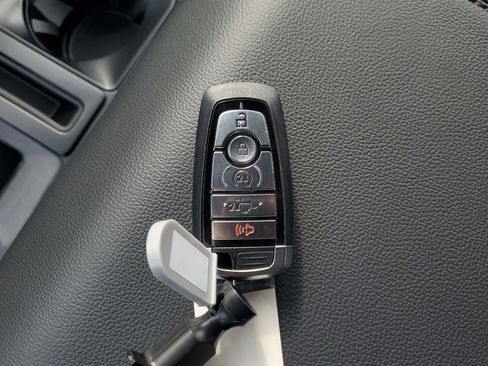 Used 2025 Ford F150 Lariat w/ Equipment Group 501A Mid image 28