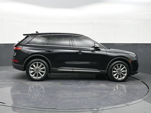 Used 2022 Lincoln Corsair AWD w/ Premium Package image 6