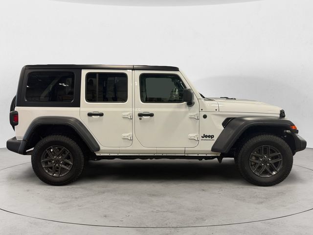 Used 2024 Jeep Wrangler Unlimited Sport AWD/4WD image 3