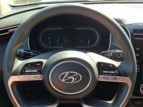 Used 2022 Hyundai Tucson SEL image 17