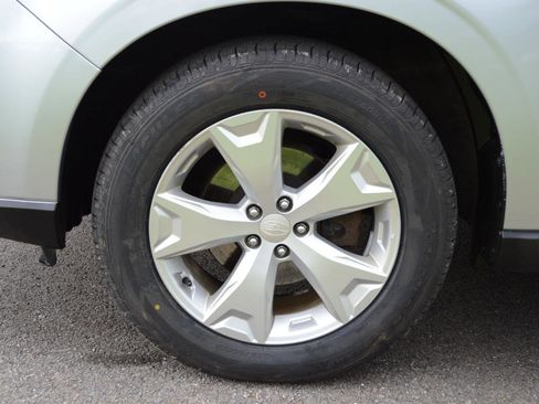 Used 2014 Subaru Forester 2.5i Limited w/ Popular Package #2 image 9