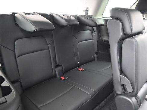 New 2026 Nissan Pathfinder SL FWD image 21