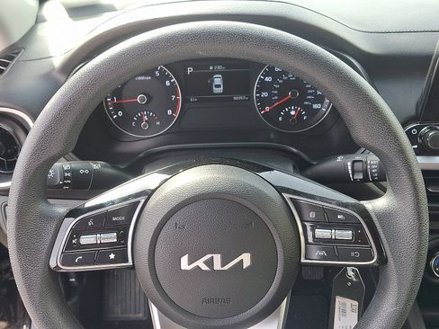 Certified 2023 Kia Forte LXS w/ LXS Technology Package image 18