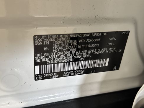 Used 2024 Toyota RAV4 XLE Premium FWD image 38